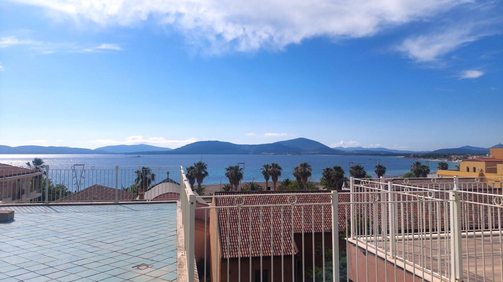Lovealghero Stanze In Attico Vista Mare Exterior foto