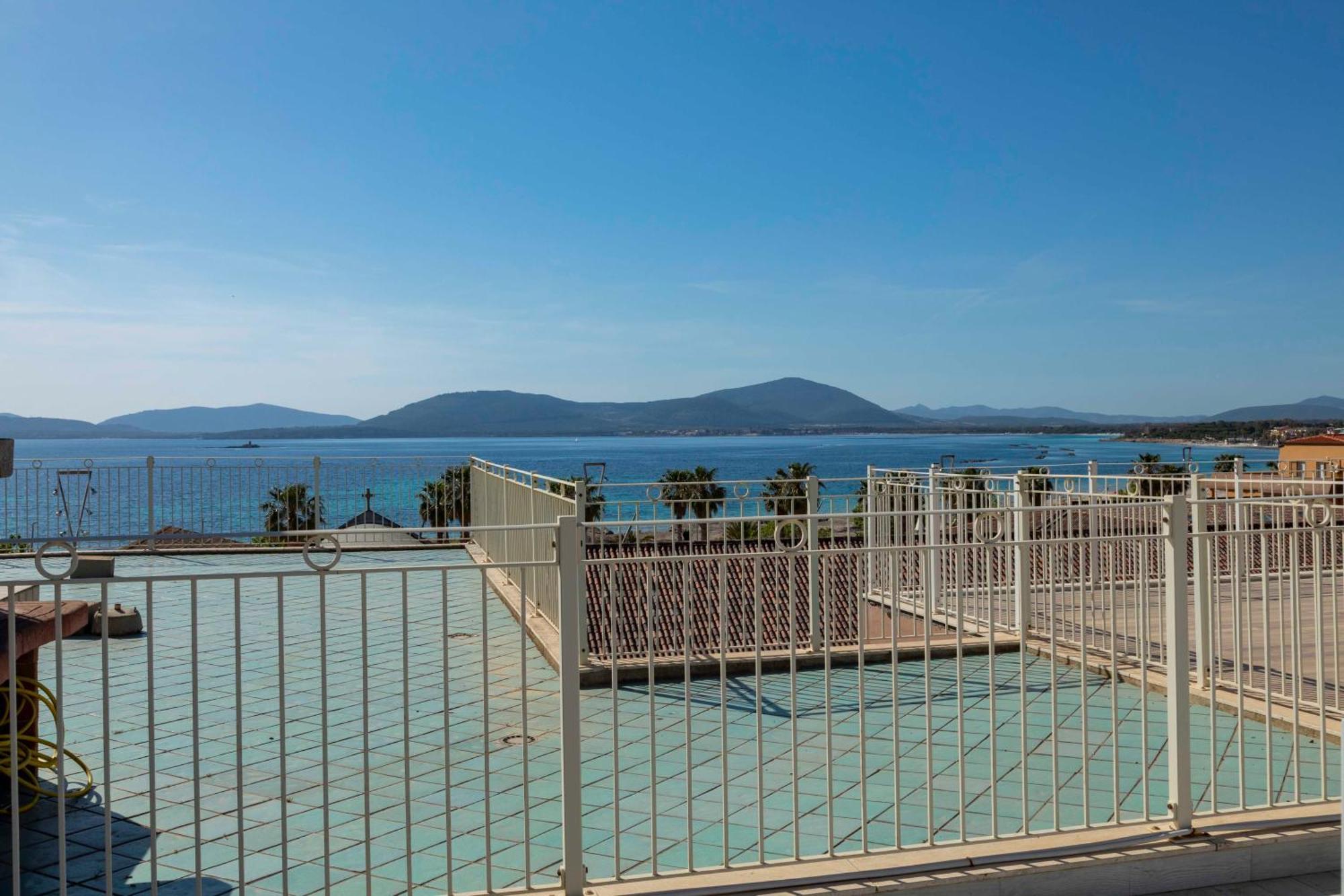 Lovealghero Stanze In Attico Vista Mare Exterior foto